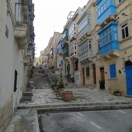 3 Cities Heart 1 ゲストハウス Cospicua